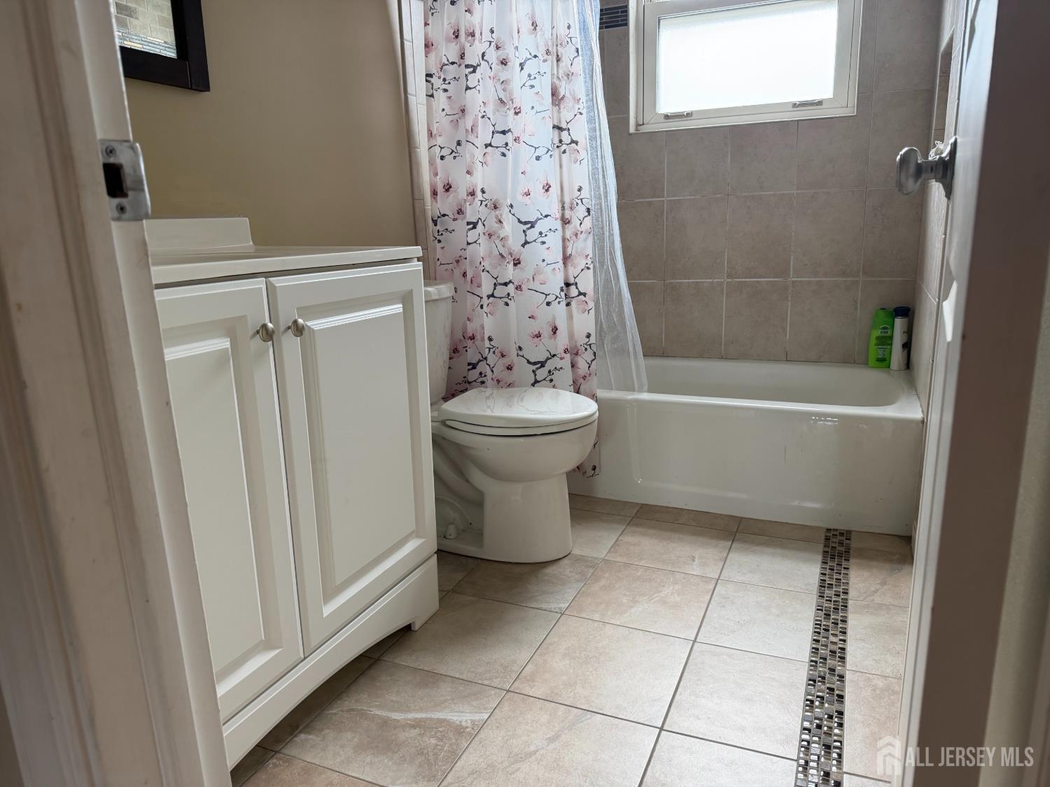 160 Evergreen Road Edison NJ 08837