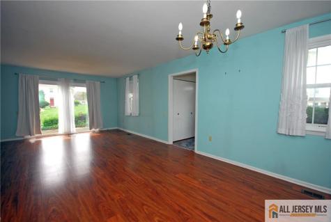 97 Glenwood Lane Monroe NJ 08831