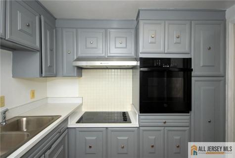 97 Glenwood Lane Monroe NJ 08831