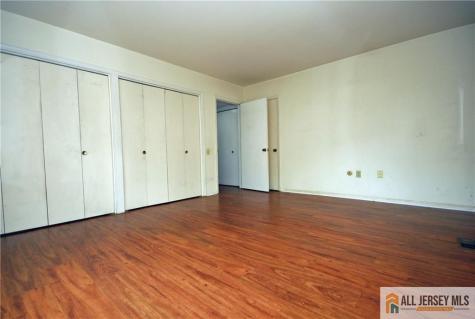 97 Glenwood Lane Monroe NJ 08831