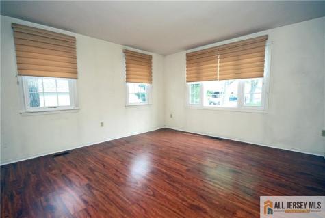 97 Glenwood Lane Monroe NJ 08831