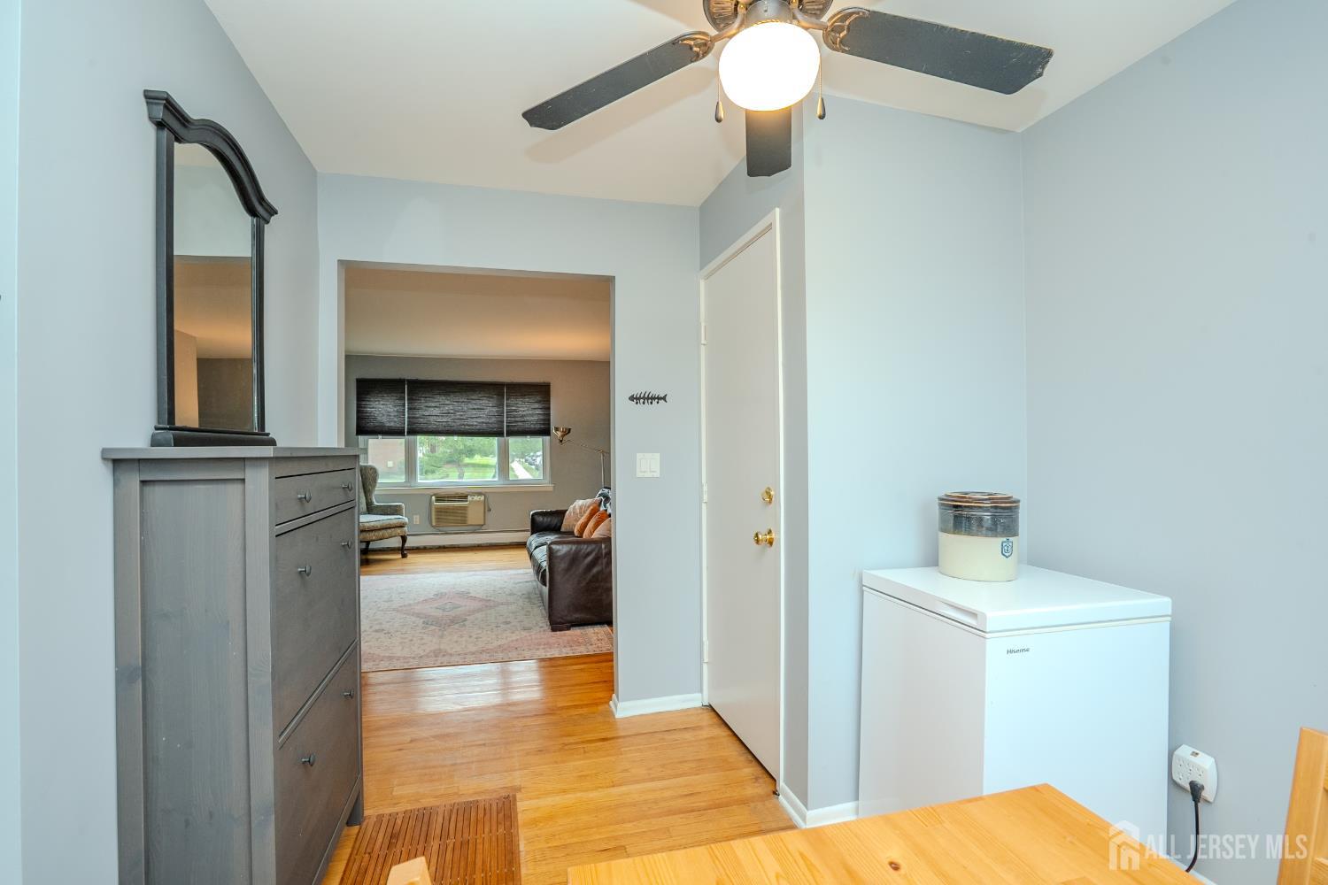 93 Fox Road Edison NJ 08817