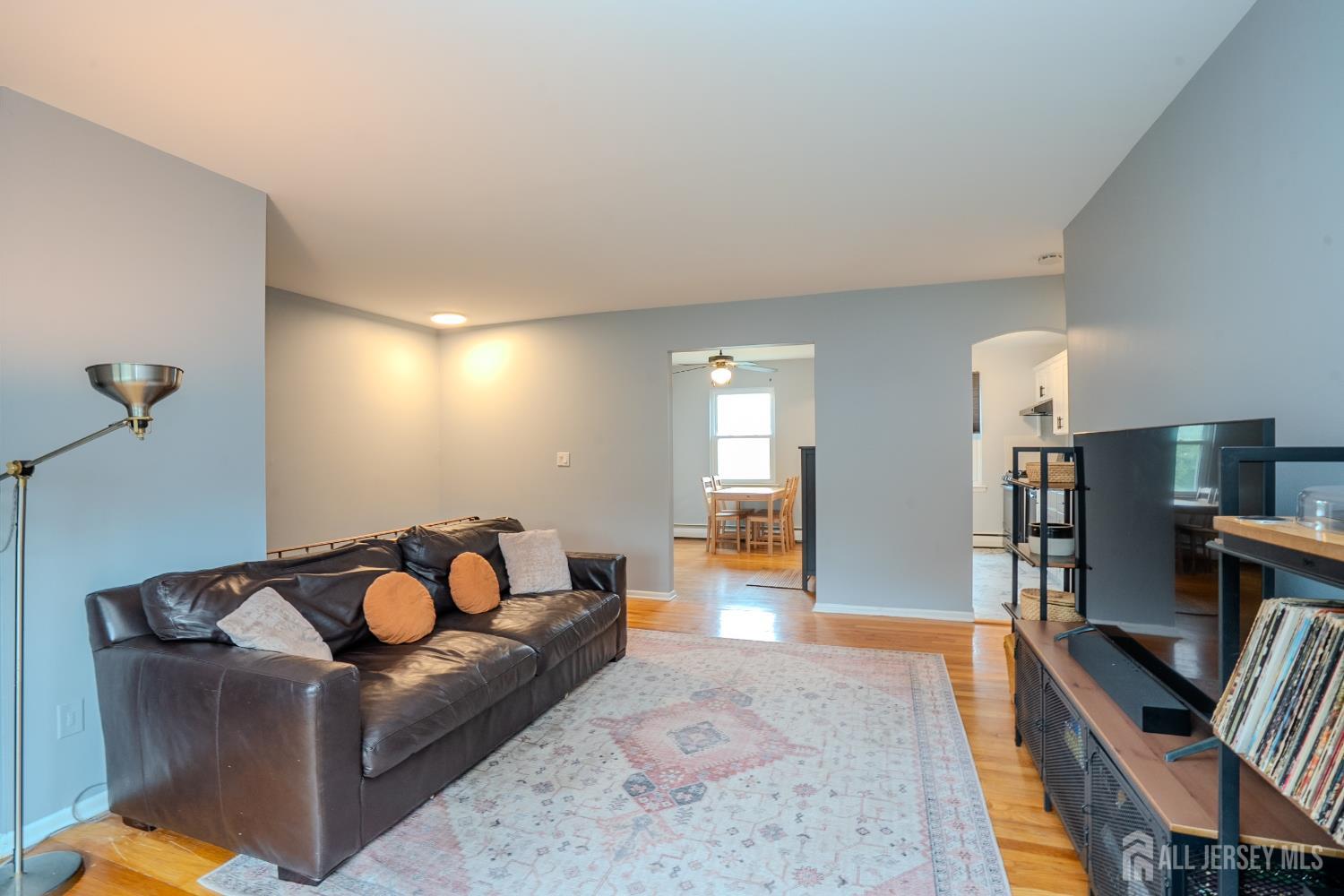 93 Fox Road Edison NJ 08817