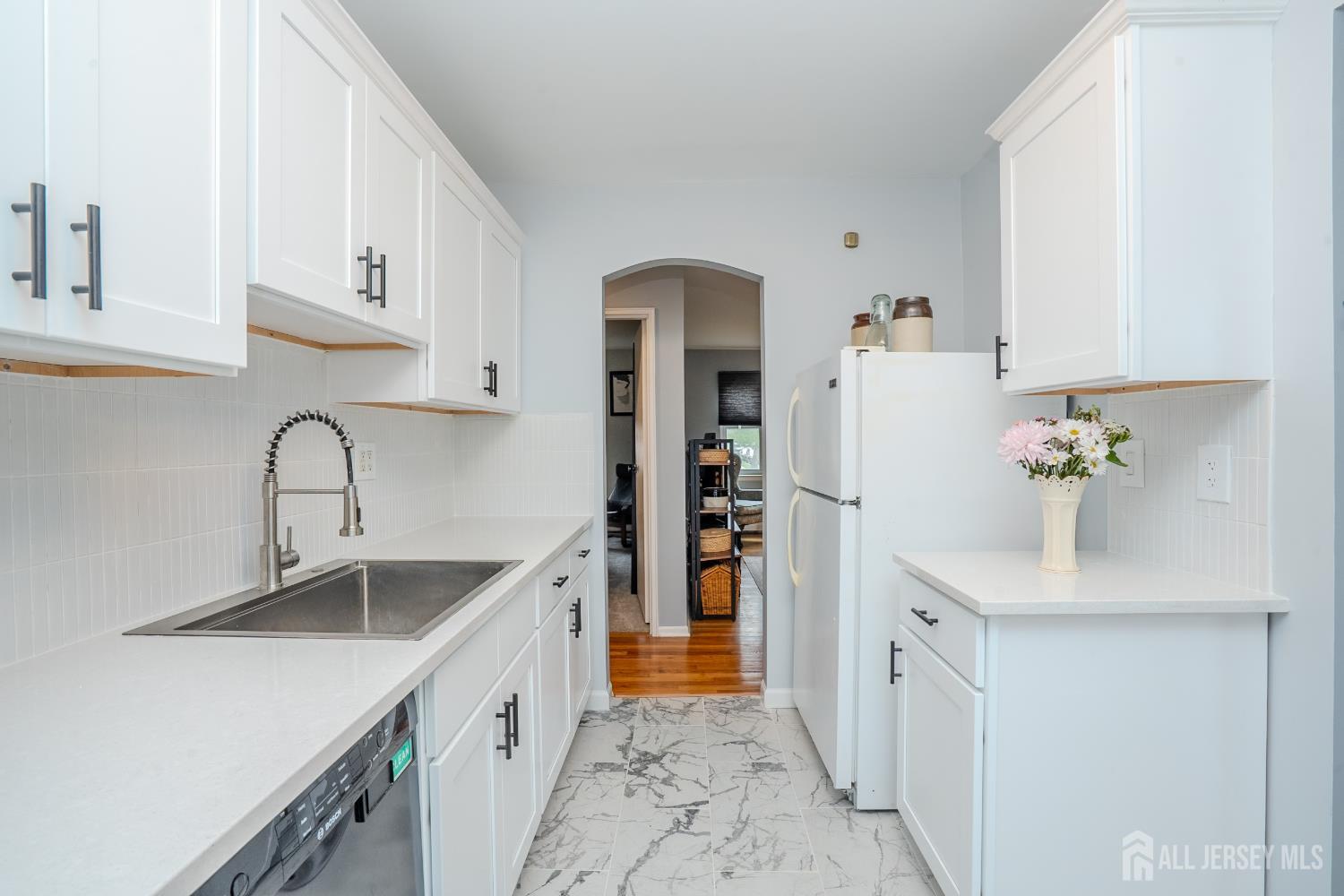 93 Fox Road Edison NJ 08817