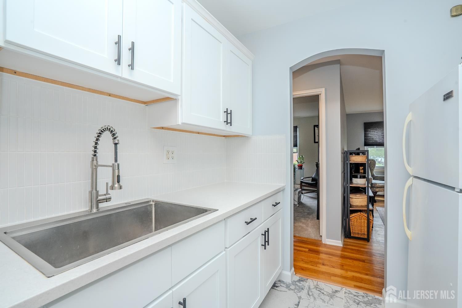 93 Fox Road Edison NJ 08817