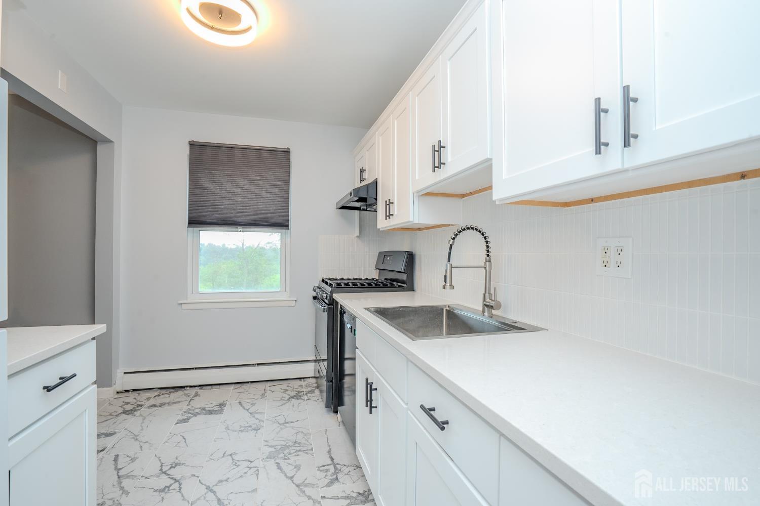 93 Fox Road Edison NJ 08817