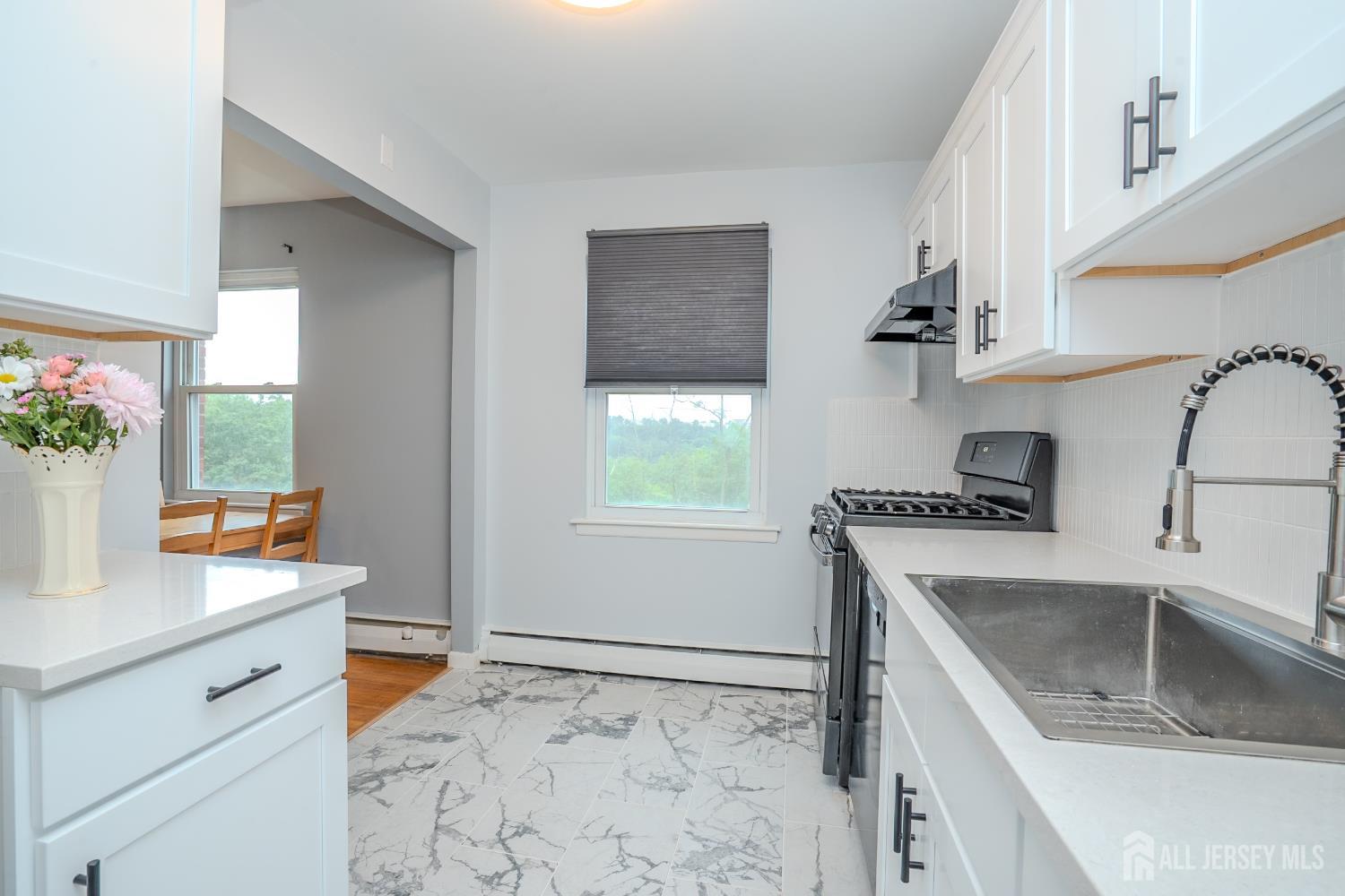 93 Fox Road Edison NJ 08817