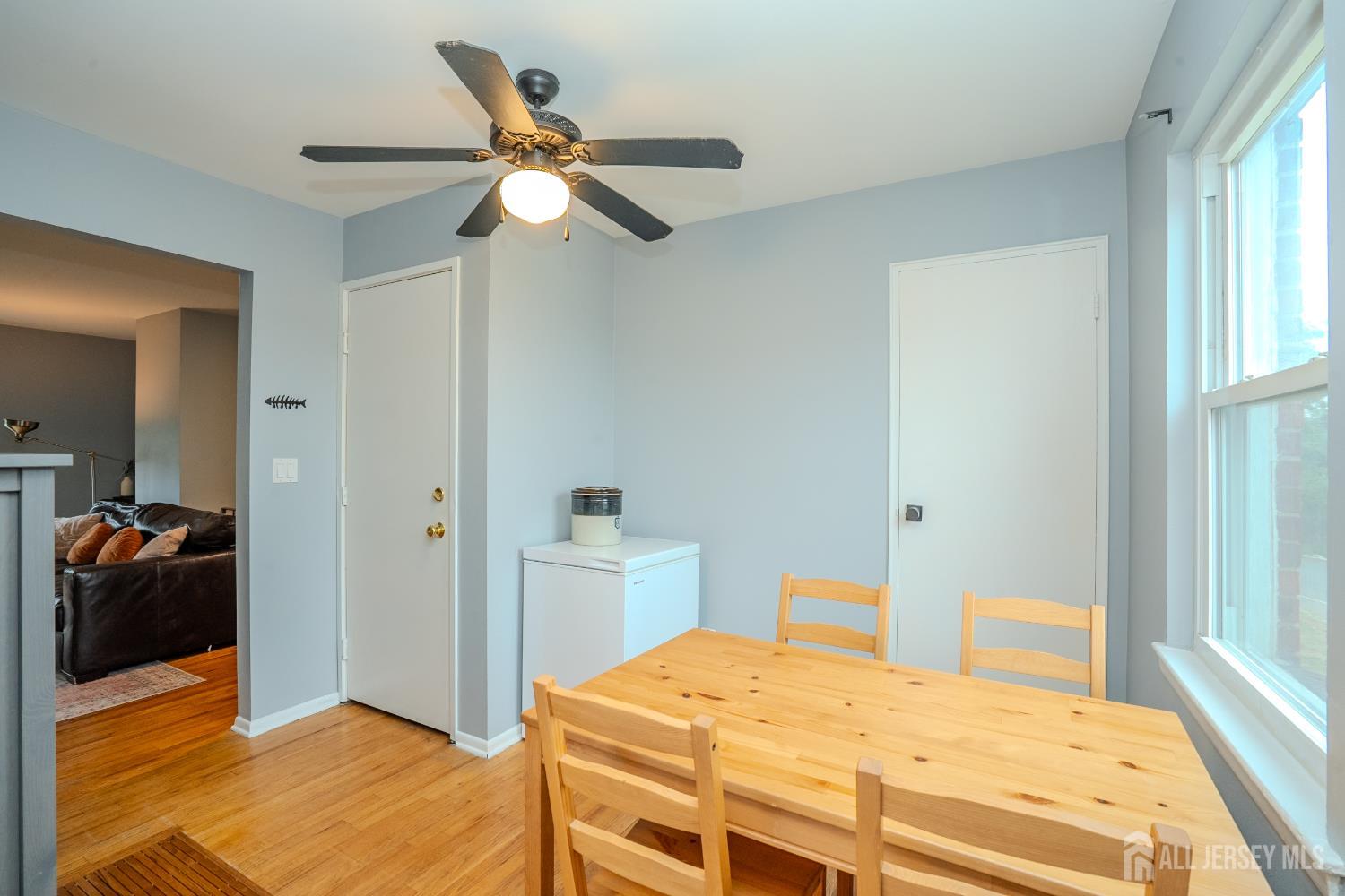 93 Fox Road Edison NJ 08817