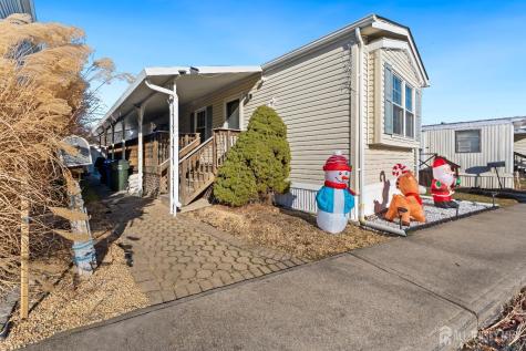 38 Helen Avenue Avenel NJ 07001