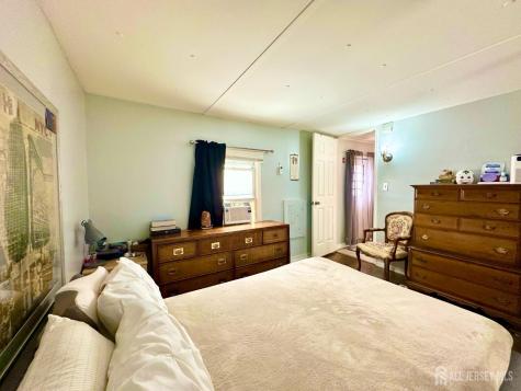 26 Dalbert Street Carteret NJ 07008