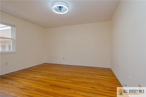 161 Evergreen Road Edison NJ 08837