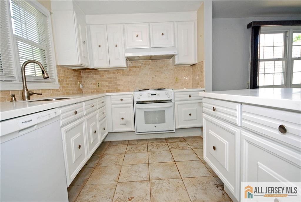 64 Amherst Lane Monroe NJ 08831