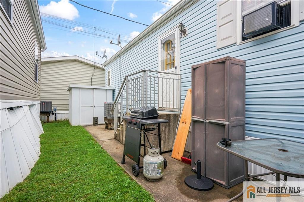 4 Jessie Lane Avenel NJ 07001