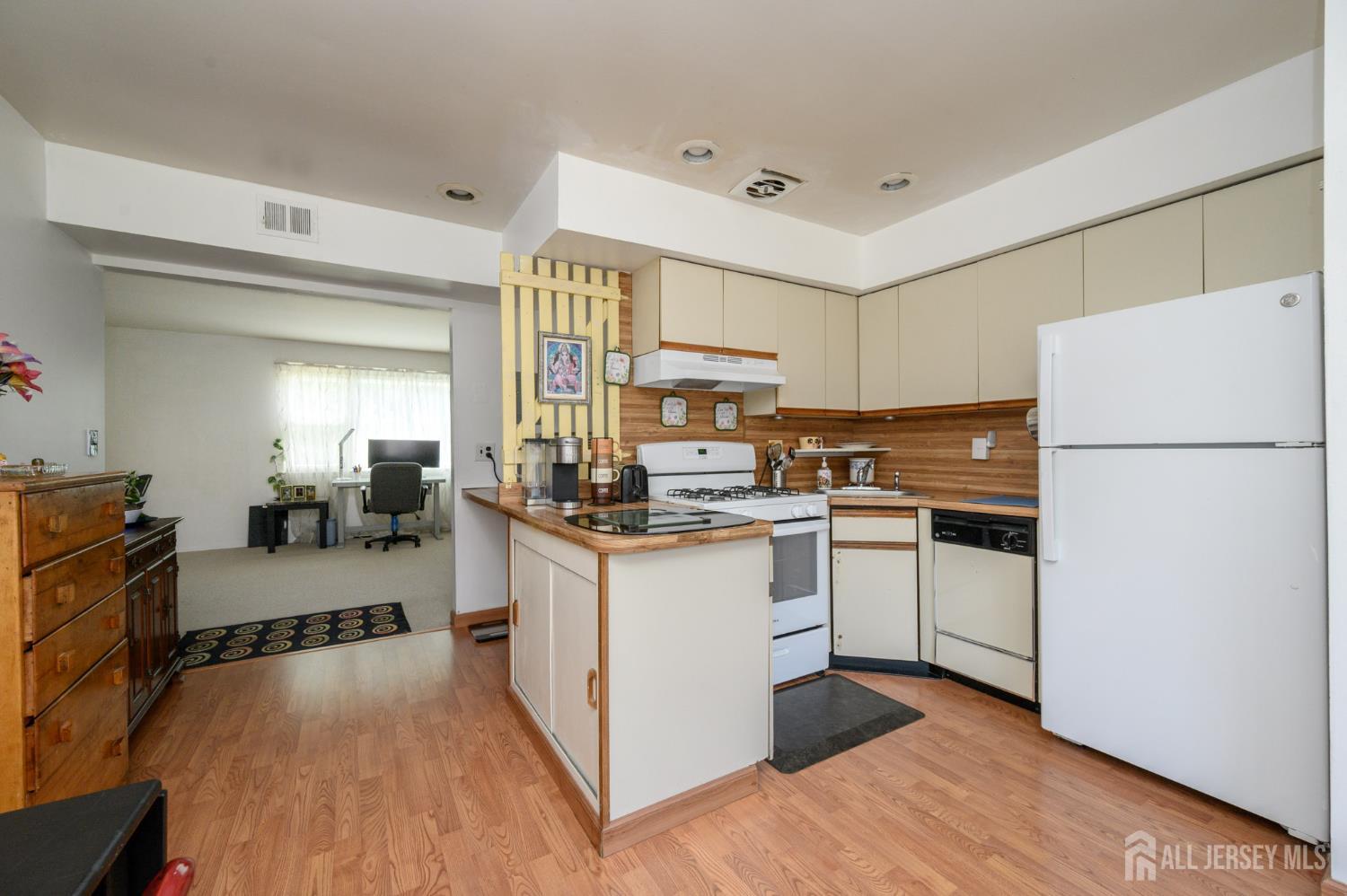 32 Judson Street Edison NJ 08837