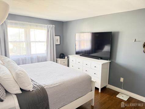 160 Evergreen Road Edison NJ 08837
