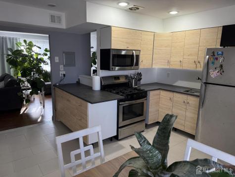 160 Evergreen Road Edison NJ 08837