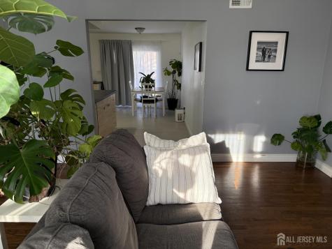 160 Evergreen Road Edison NJ 08837