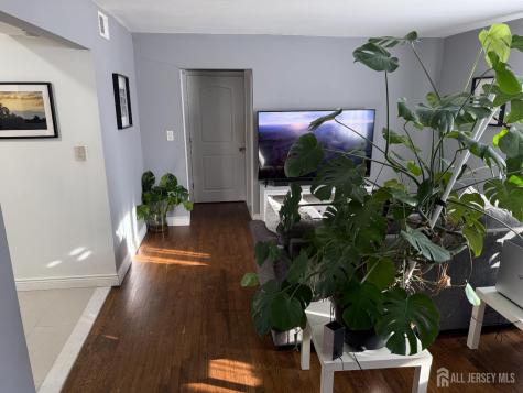 160 Evergreen Road Edison NJ 08837