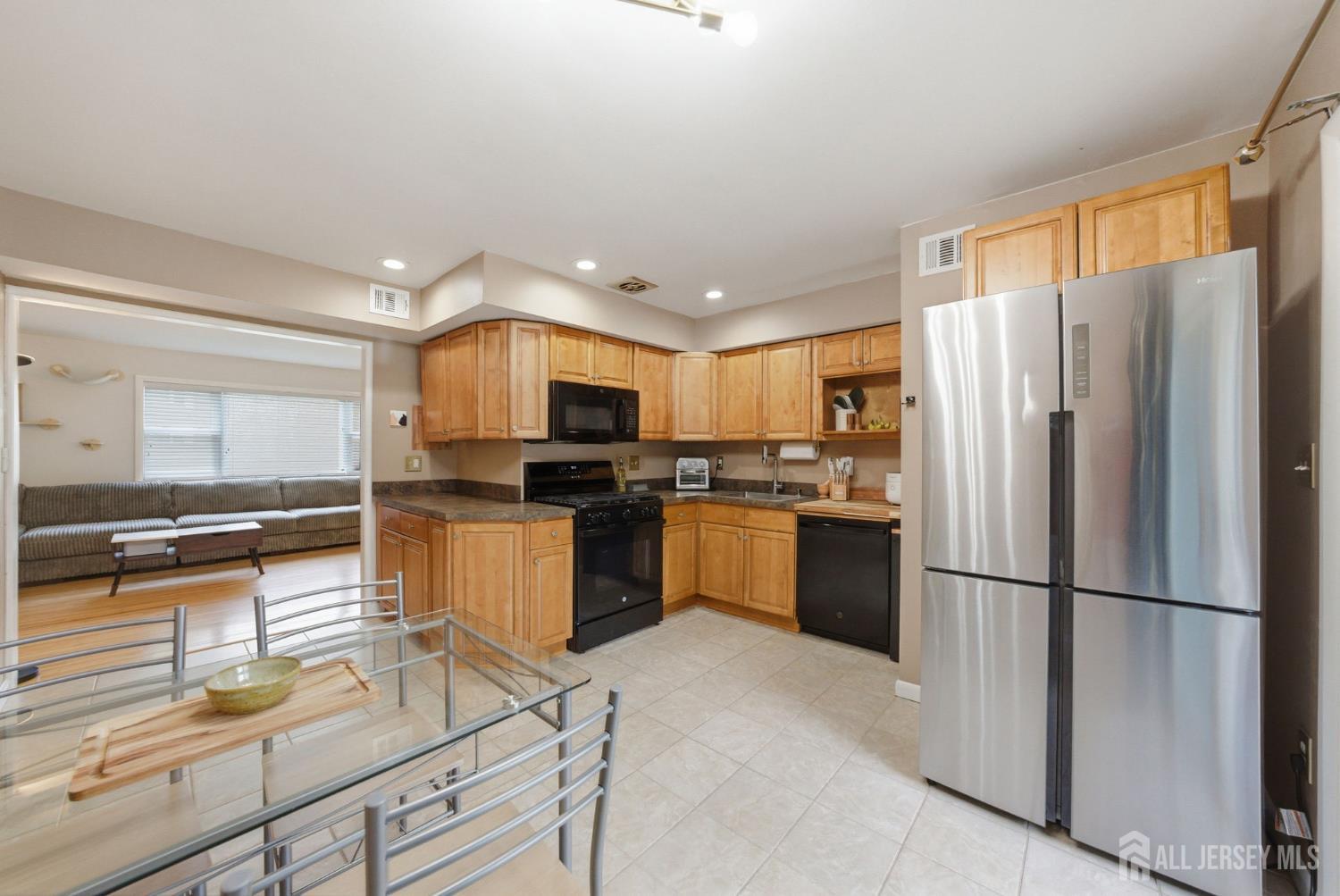 187 Evergreen Road Edison NJ 08837
