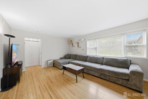 187 Evergreen Road Edison NJ 08837