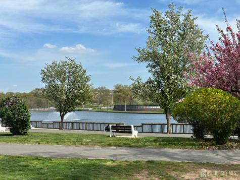 187 Evergreen Road Edison NJ 08837