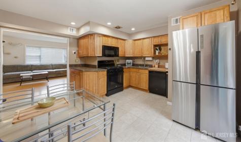 187 Evergreen Road Edison NJ 08837