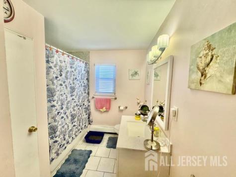 88 Fox Road Edison NJ 08817