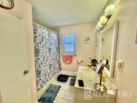 88 Fox Road Edison NJ 08817