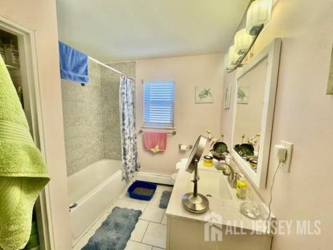 88 Fox Road Edison NJ 08817