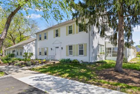 27 Bradford Lane Monroe NJ 08831