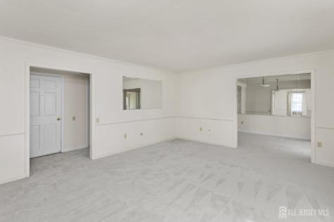 27 Bradford Lane Monroe NJ 08831