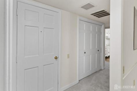 27 Bradford Lane Monroe NJ 08831
