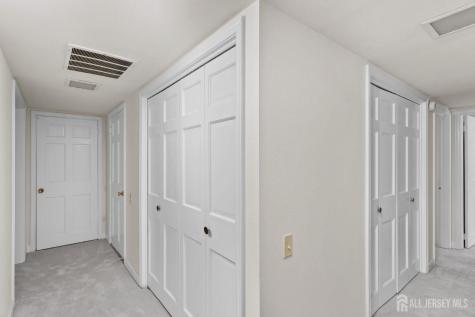 27 Bradford Lane Monroe NJ 08831