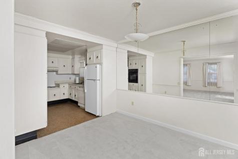 27 Bradford Lane Monroe NJ 08831