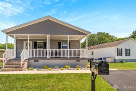 15 Sheryl Court Spotswood NJ 08884