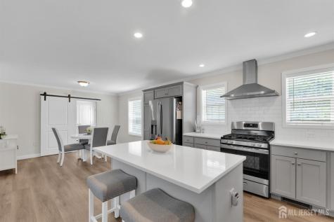 15 Sheryl Court Spotswood NJ 08884