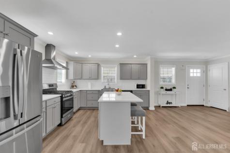 15 Sheryl Court Spotswood NJ 08884