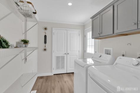 15 Sheryl Court Spotswood NJ 08884