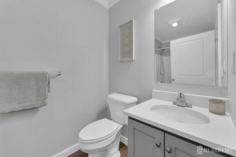 15 Sheryl Court Spotswood NJ 08884