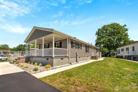 15 Sheryl Court Spotswood NJ 08884