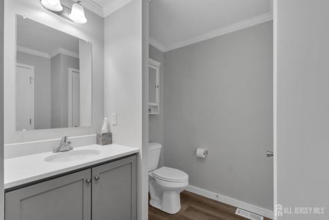 15 Sheryl Court Spotswood NJ 08884