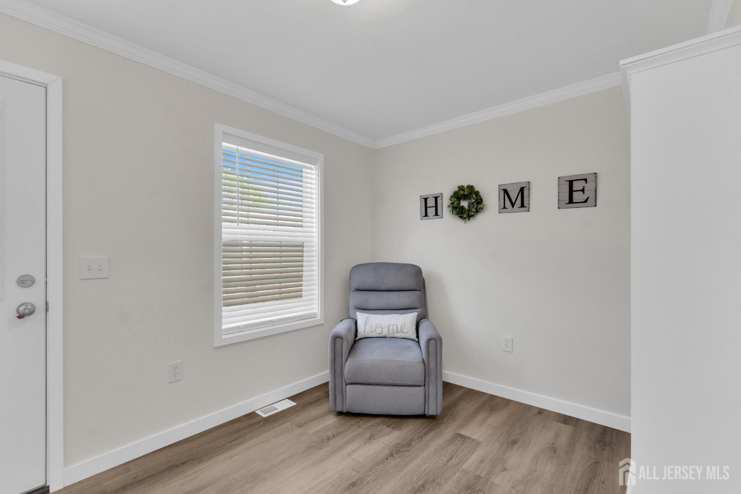 15 Sheryl Court Spotswood NJ 08884