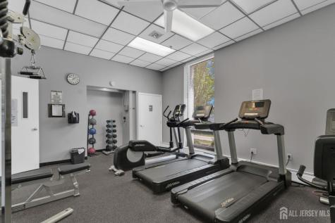 15 Sheryl Court Spotswood NJ 08884