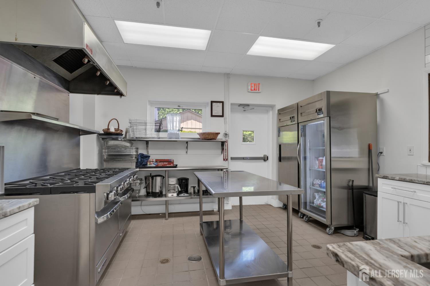15 Sheryl Court Spotswood NJ 08884