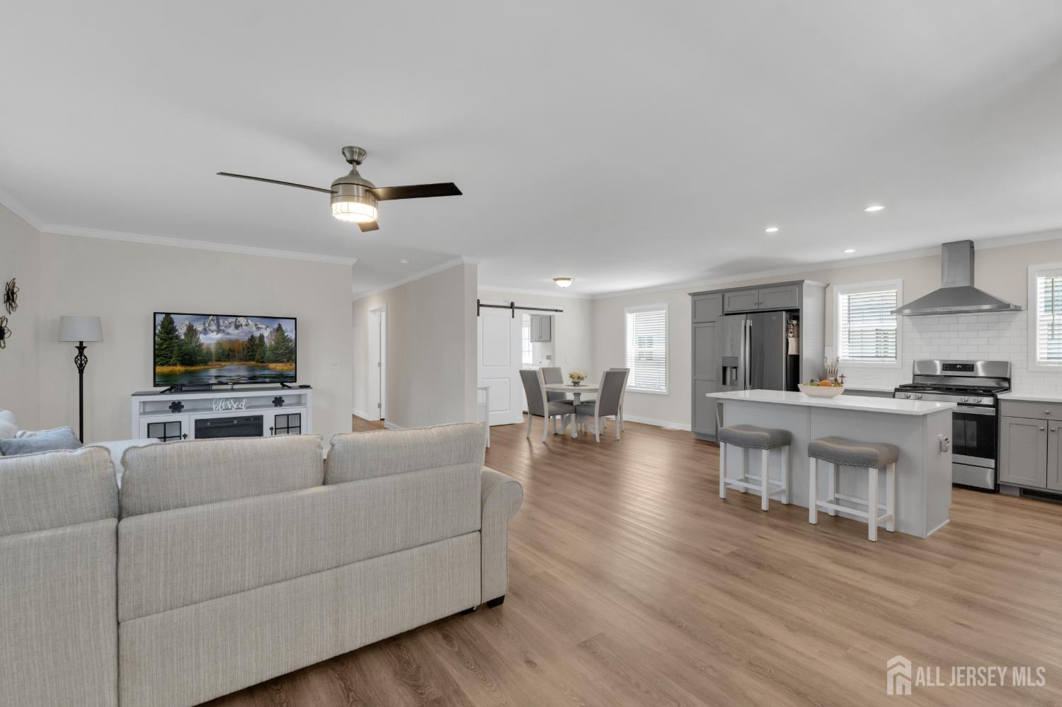 15 Sheryl Court Spotswood NJ 08884
