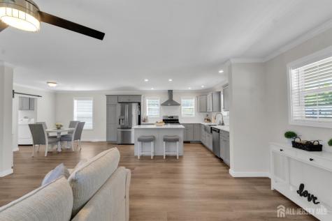15 Sheryl Court Spotswood NJ 08884