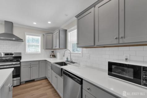 15 Sheryl Court Spotswood NJ 08884