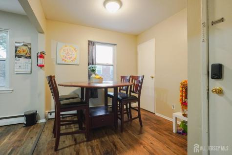72 Fox Road Edison NJ 08817