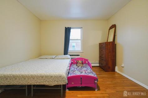 72 Fox Road Edison NJ 08817