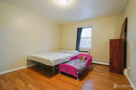 72 Fox Road Edison NJ 08817
